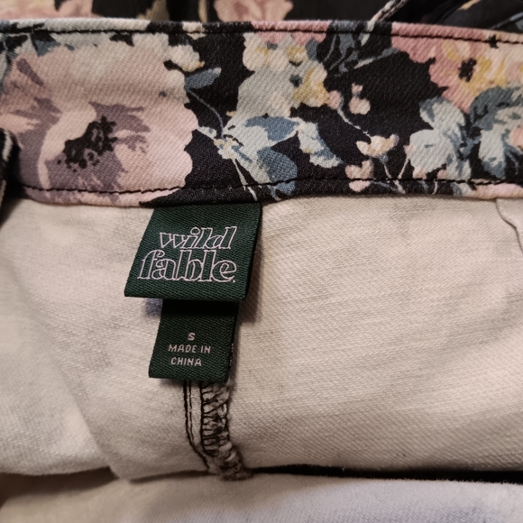 Wild fable floral romper denim overall with zipper size small - Picture 9 of 10